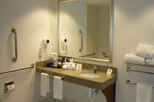 Hotel SUPER 8 BELOIT (Beloit)